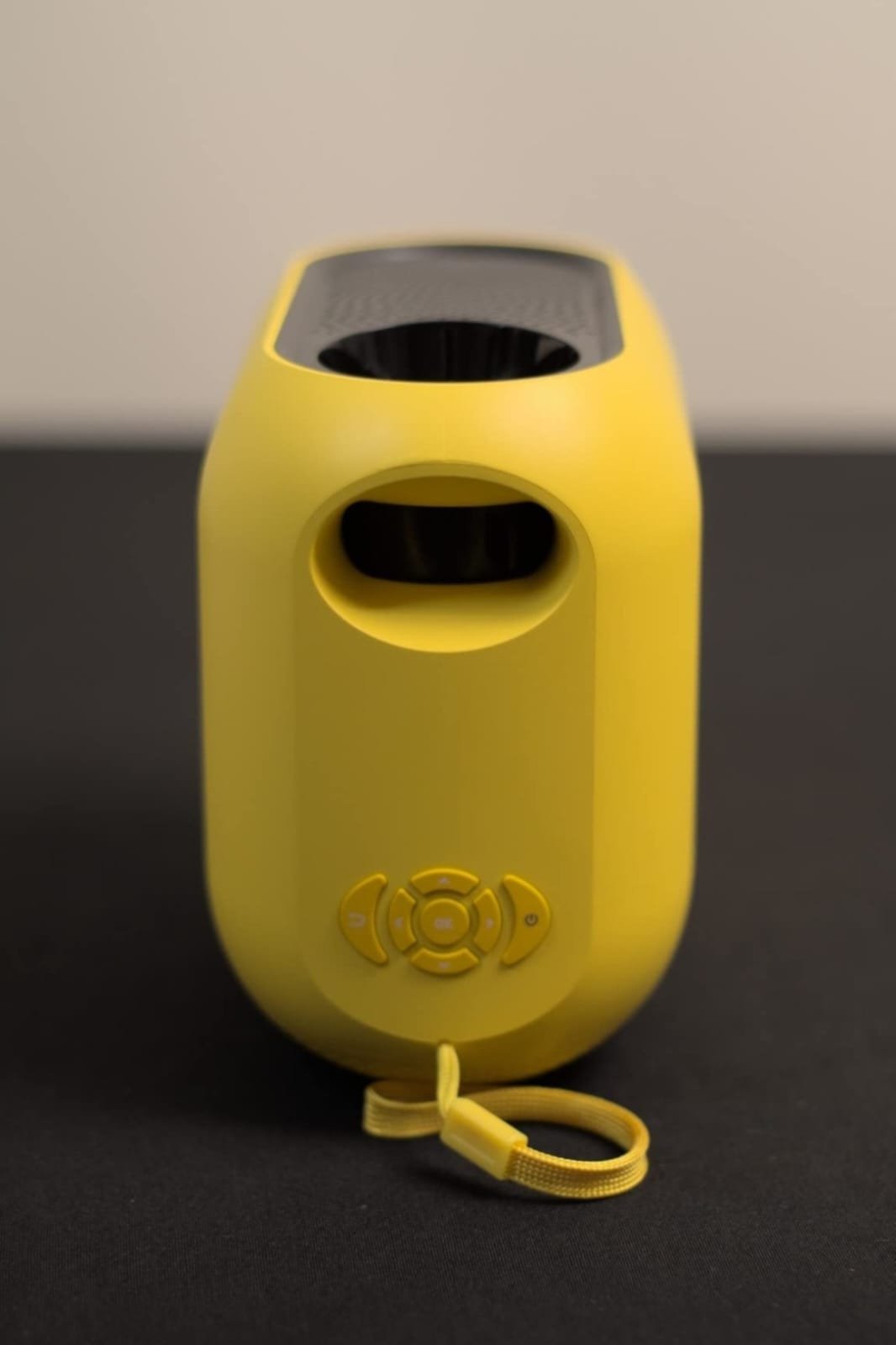 ETOE D1 EVO (A1212) Projector, Android 9.0, 5G WiFi & Bluetooth, Keystone Correction, Amazon Germany Import